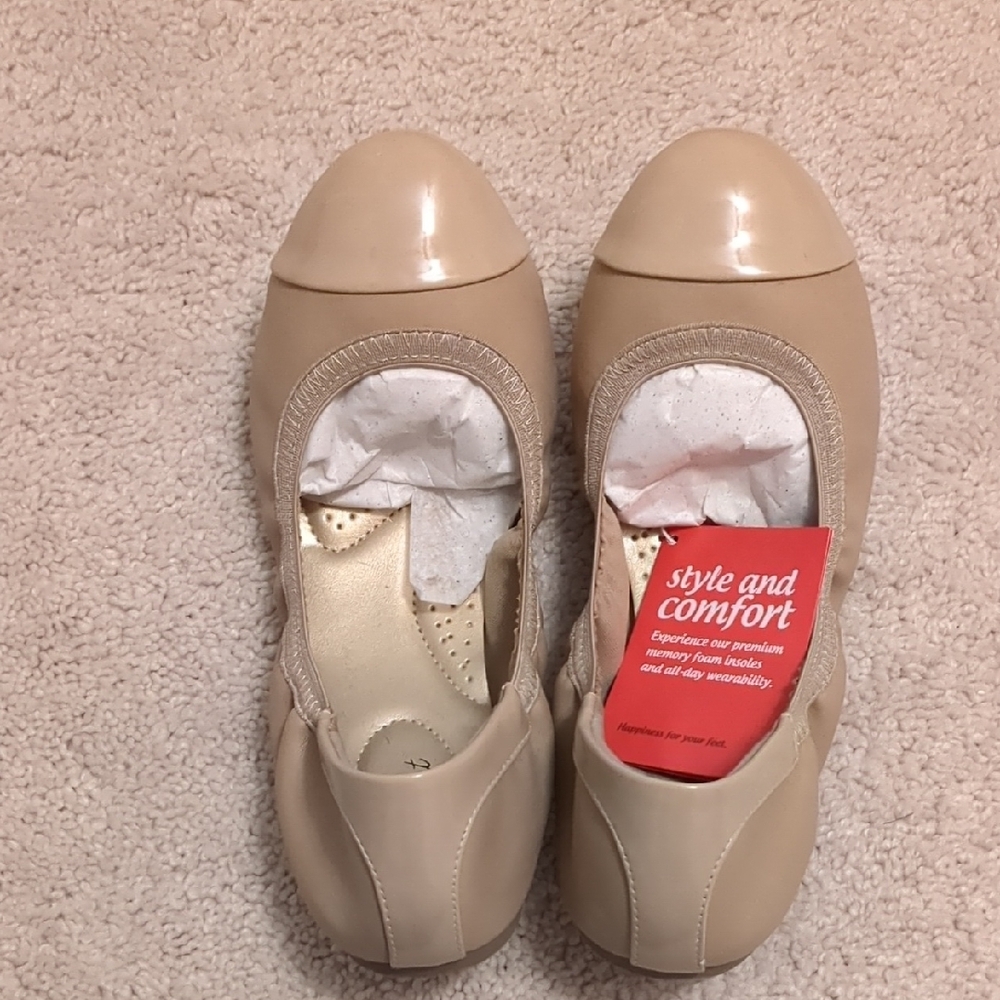 Payless Dexflex Comfort Ballet Flats NWT size 9